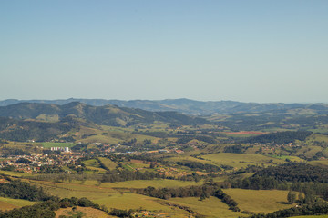 Sky view with no clouds and mountains in Socorro Brazil.