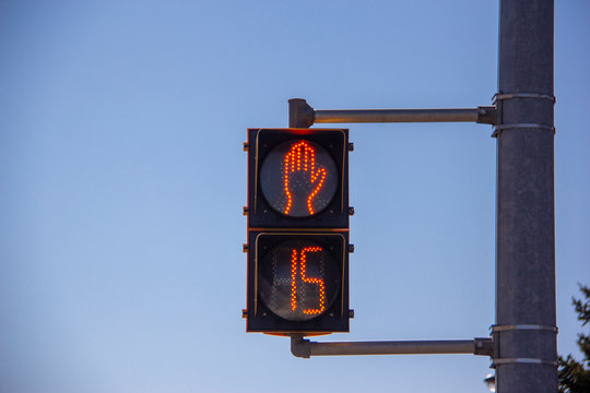 Pedestrian crossing light at 15 seconds