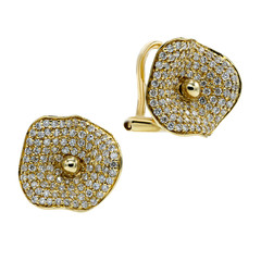 round earrings in yellow gold with diamonds