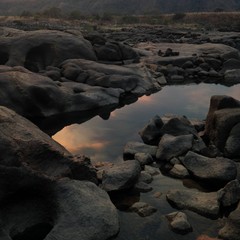 Fototapeta na wymiar rocks at sunset