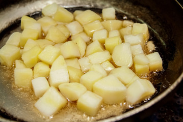 Decoct Potato Granule In Pan