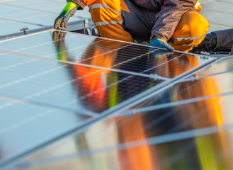Installation of solar power plant on the rooftop of a building