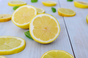 Fototapeta na wymiar fresh lemons on a plate