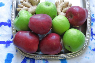 apples in a basket