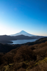 Fototapeta na wymiar view of lake ashi and mt.fuji from hakone daikanyama mountain.