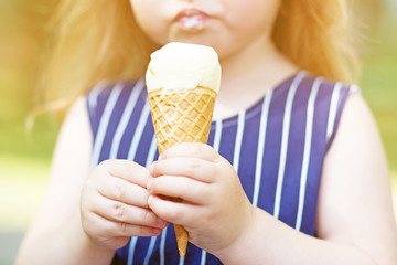 child with ice cream.