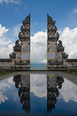 bali temple reflection