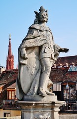 Fototapeta premium König Pippin, Brückenfigur, Würzburg