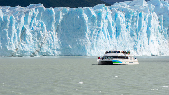 Perito Moreno Glacier, Argentino Lake, Patagonia, Argentina