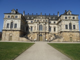 Fototapeta premium Palais im Großen Garten Dresden