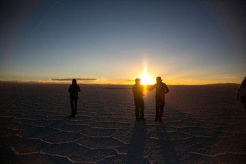 Fototapeta premium Sunset in Uyuni salar in Cordillera Real, Andes, Bolivia