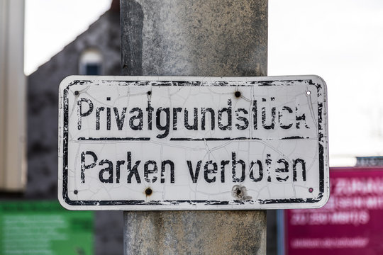 schild privatgrundst&uuml;ck parken verboten