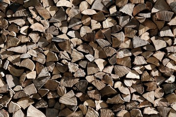 Carefully arranged pieces of firewood