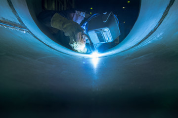 Welding of stainless steel pipes. Semi-automatic arc welding. MIG welding.	