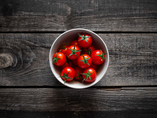 Top view of cherry tomatoes in a bowl