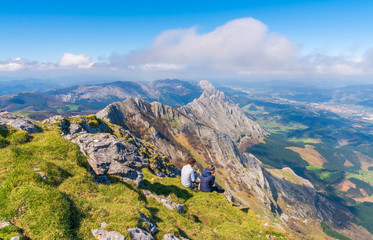 Obraz premium Watching the crest of Urkiola, from Anboto