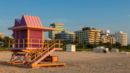 Fototapeta na wymiar Miami Beach Lifeguard sunrise cityscape