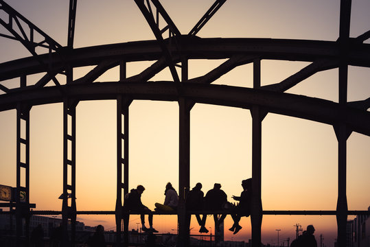 Sunset on Hackerbr&uuml;cke in Munich