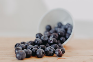 fresh blueberries on wooden table