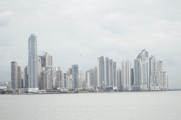 Obraz premium Waterfront Modern Cityscape