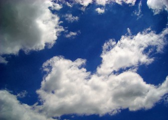 Naklejka na ściany i meble nubes en el cielo