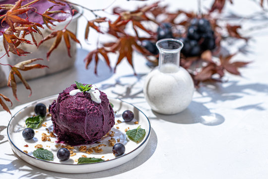 Grape Nice Cream with vegan cream