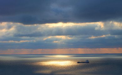 Naklejka premium Photo landscape beautiful sea in the evening