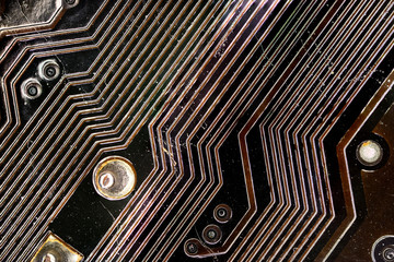 Guiding routes on the printed circuit board.