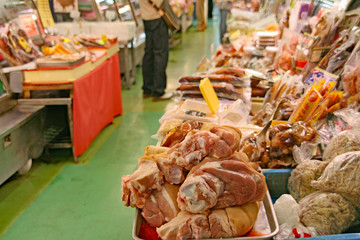 okinawa food market