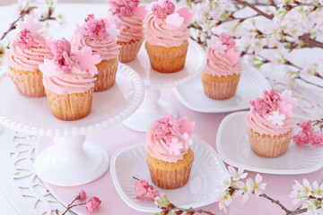 桜カップケーキ　お花見スイーツ　
