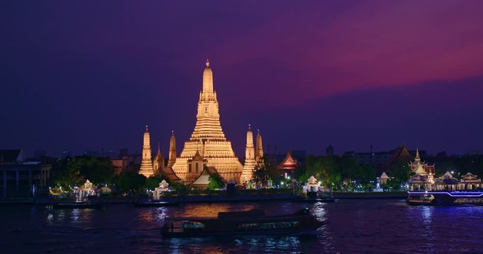  Wat Arun at sunset