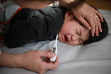 体調不良の女の子