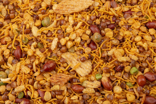 navratan mixture namkeen