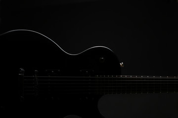 エレキギターのシルエット © Free1970