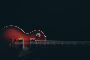 エレキギターのシルエット © Free1970