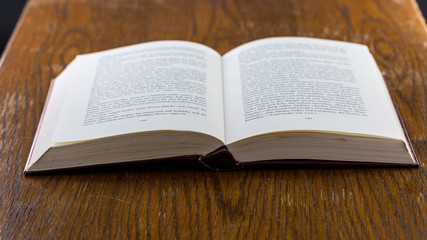 Obraz premium Buch und Bücher