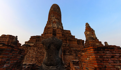 Fototapeta na wymiar Ayutthaya temple, sculpture without a head.