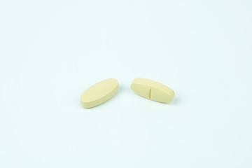 Obraz na płótnie Canvas vitamin-c medicine pill 1000mg high antioxidant protect covid-19 flu contagious disease health care