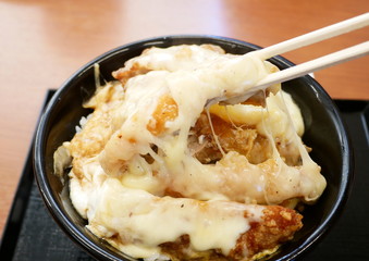 チーズ親子丼