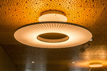 Eclairage intérieur lampe design moderne