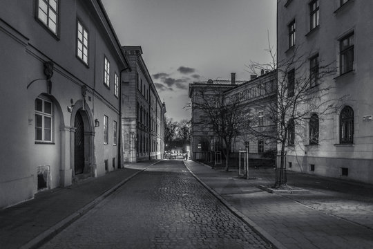 Puste ulice Krakowa - koronawirus, covid-19