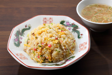 チャーハンと中華スープ