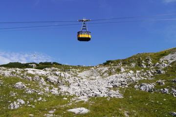 Alpen Allgäu Nebelhorn Seilbahn im Himmel