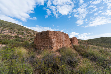 Fototapeta na wymiar small ruined building near Ugijar (Granada)