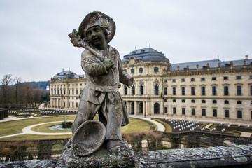 Fototapeta premium Statue von Jungen 