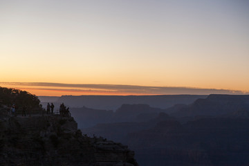 atardecer en el gran canon del colorado
