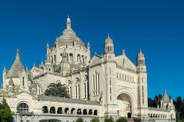 Fototapeta premium Basilika Sainte-Thérèse in Lisieux