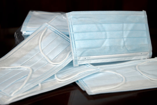 Mascarilla, jab&oacute;n y guantes de l&aacute;tex para prevenir infecciones