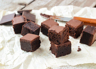 Vegan chocolate brownie - 332993801