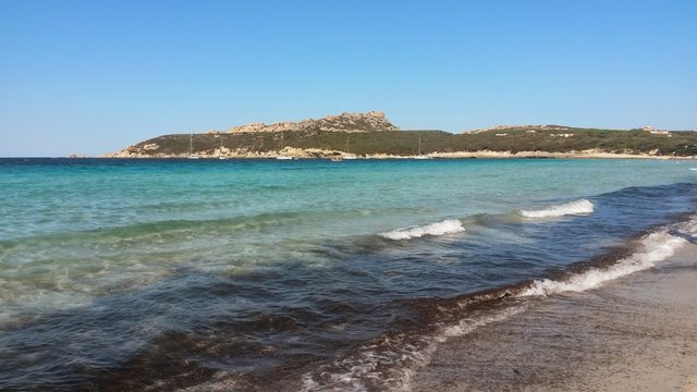 Sardegna, spiaggia La Colba con vista di Capo Testa